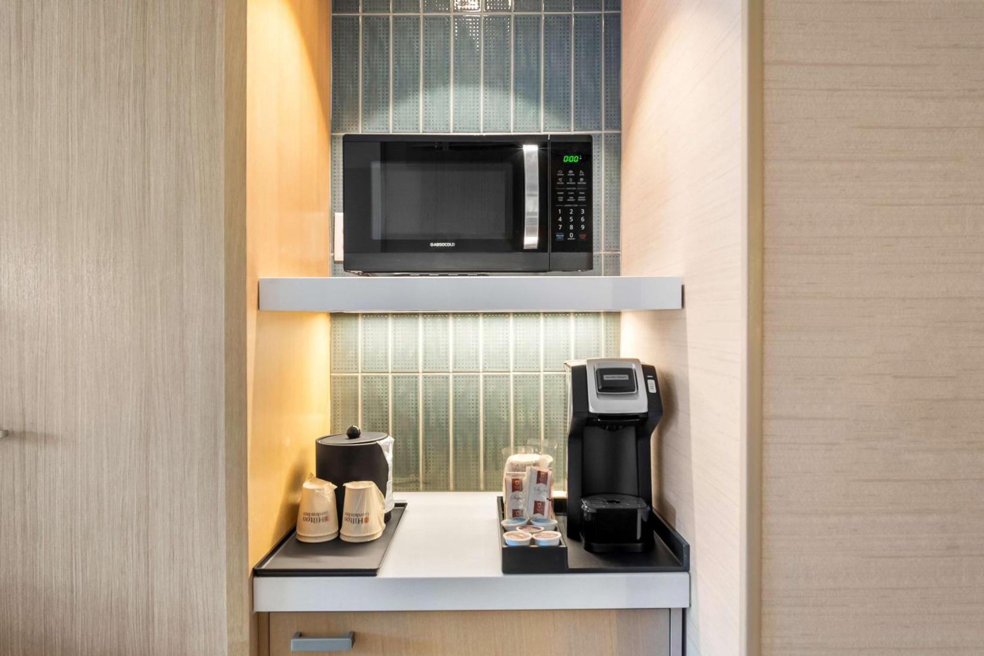 Hilton Garden Inn نورث كونويه المظهر الخارجي الصورة