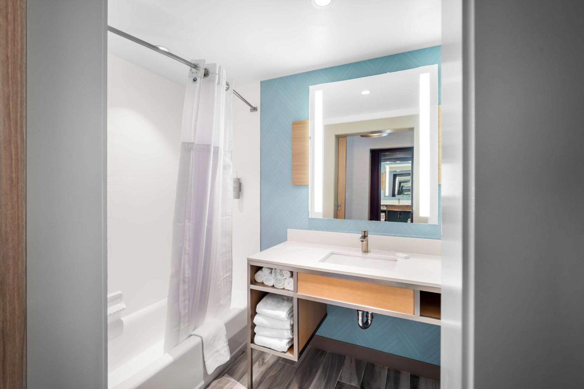 Hilton Garden Inn نورث كونويه المظهر الخارجي الصورة